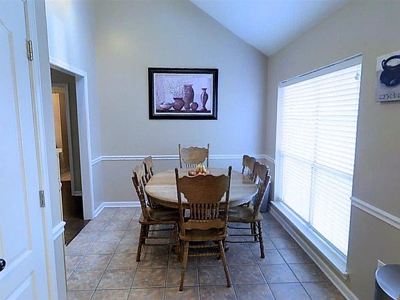 5th image of 13512 Meadow Crossing Dr