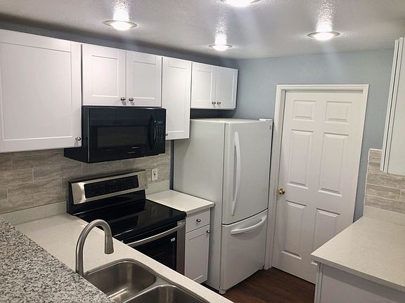 5th image of 752 122nd Ave NE #1