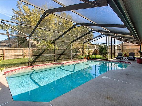 4th image of 761 Silverwood Dr