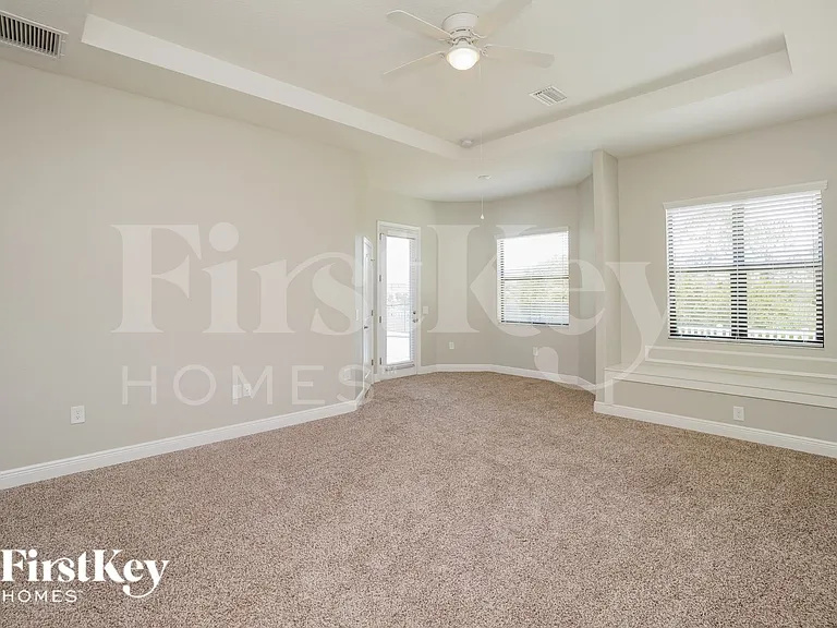 12414 Drakefield Dr — Photo 6
