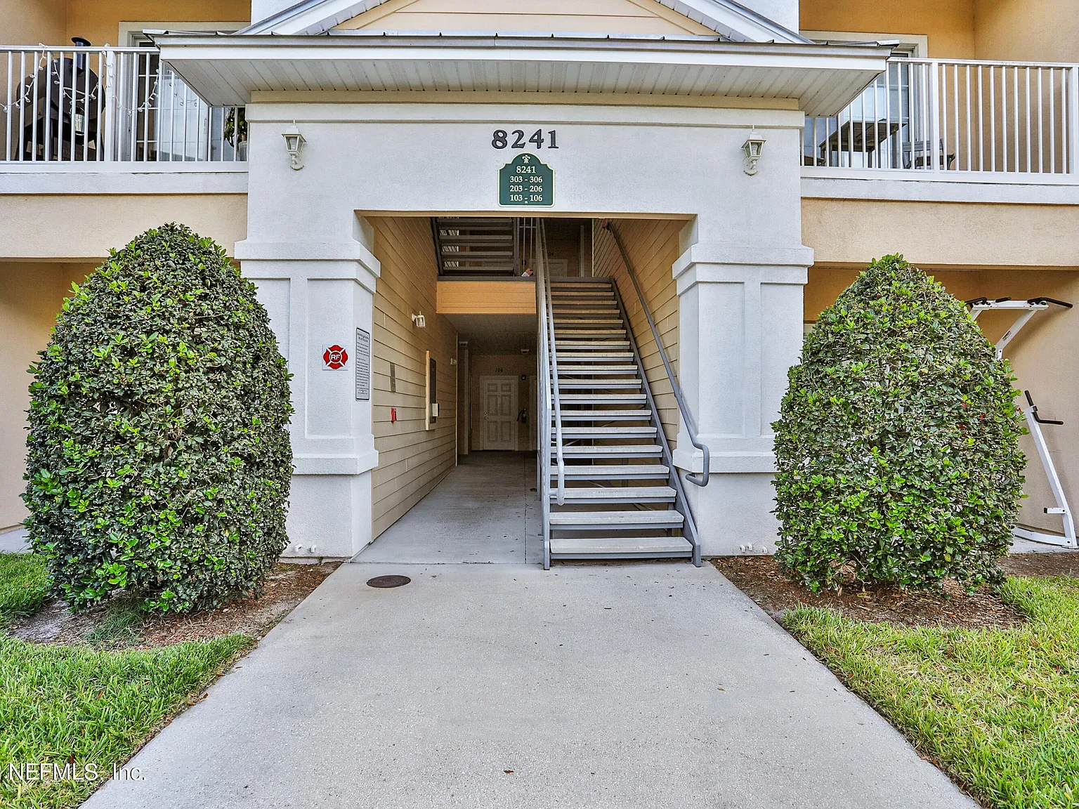 2 bed, 2.0 bath, 1158 sqft, $1,550 — Photo 2