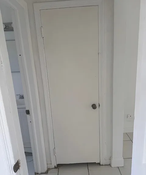 441 SW 10th St #4 — Photo 6