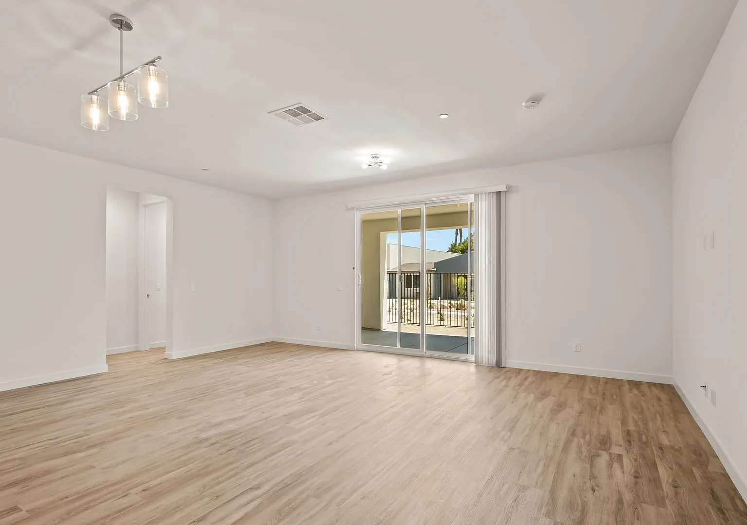 New Home in Gated Indian Palm Country Club — Photo 4