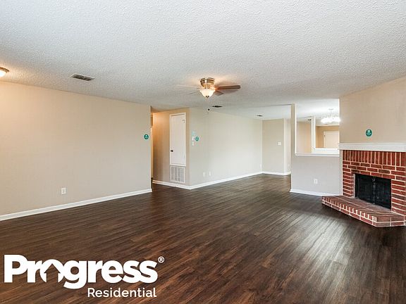 4th image of 9109 Glen Falls Ln