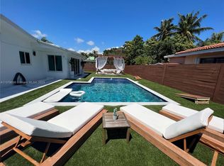 445 NE 116th St, Miami, FL 33161