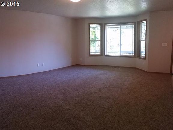 4th image of 6716 NE 75th Ave