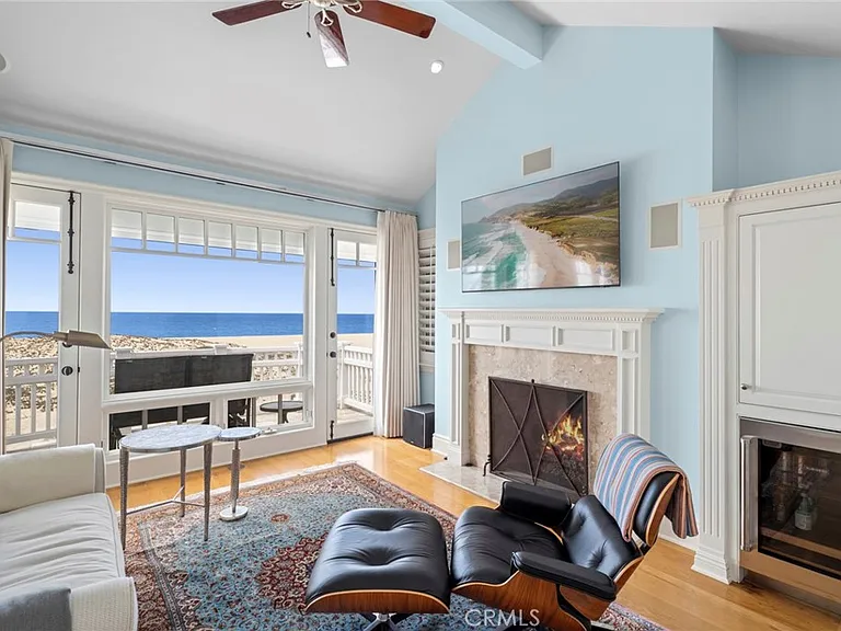 1550 E Oceanfront — Photo 16
