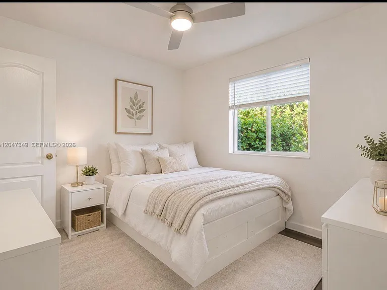 945 NW 206th St — Photo 9