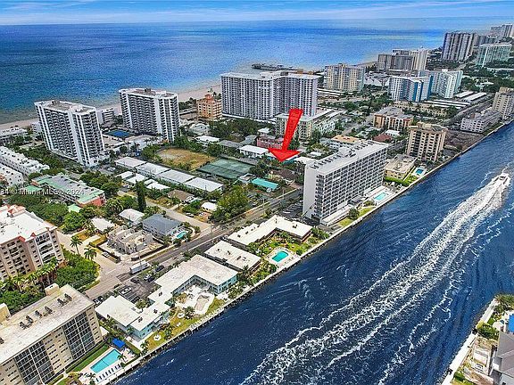 4th image of 518 N Riverside Drive