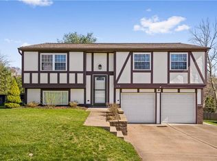 319 Ligonier Ln, New Kensington, PA 15068