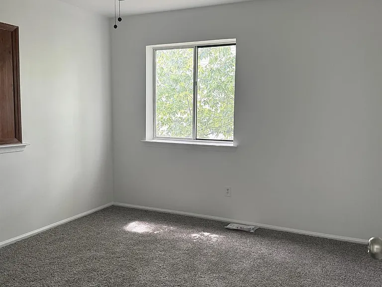 21 Jeffrey Cir — Photo 8