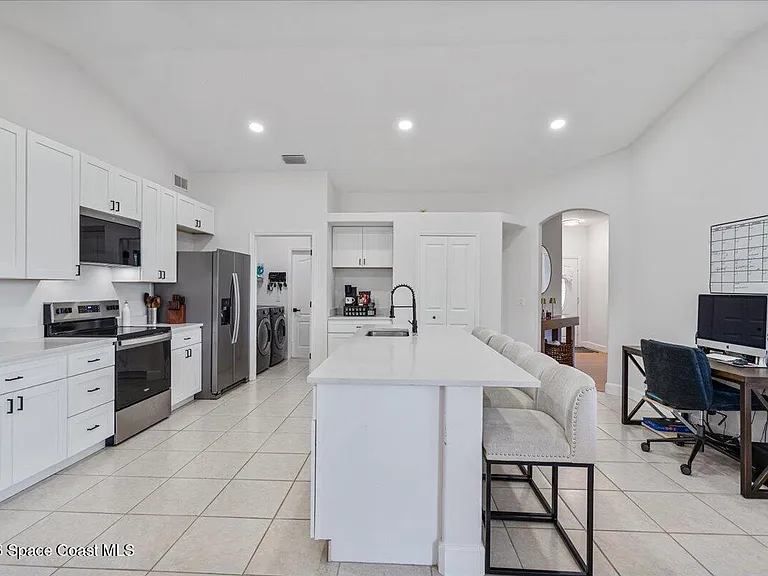 356 Olster St SW — Photo 13
