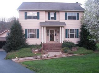 225 Memory Ln, Bristol, TN 37620