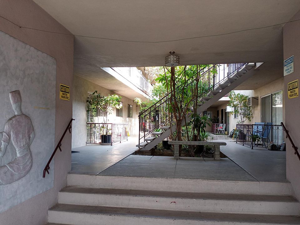 2nd image of 1444 N Vista St #3