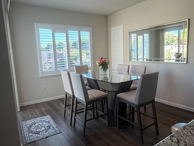 Bungalow Ln — Photo 9
