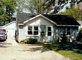 804 Dempster St, Temperance, MI 48182
