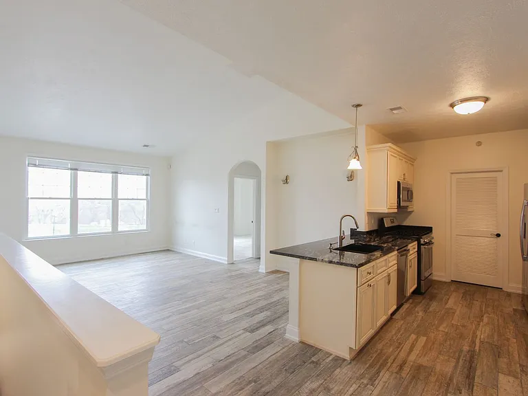 1000 Adams Pointe Blvd — Photo 20
