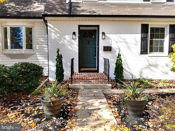 4th image of 1521 Wilson Ave