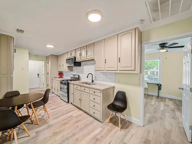 Searcy Dr — Photo 8