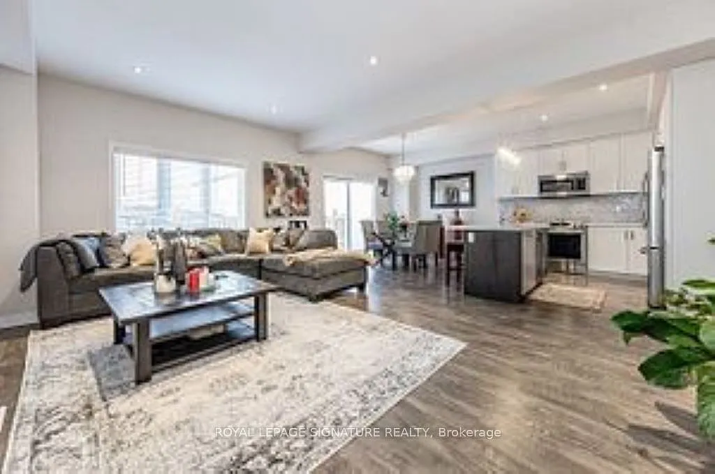 Building Photo - 120 Vineberg Dr #7