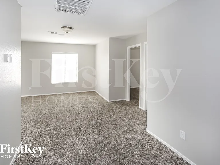 17458 W Hilton Ave — Photo 9