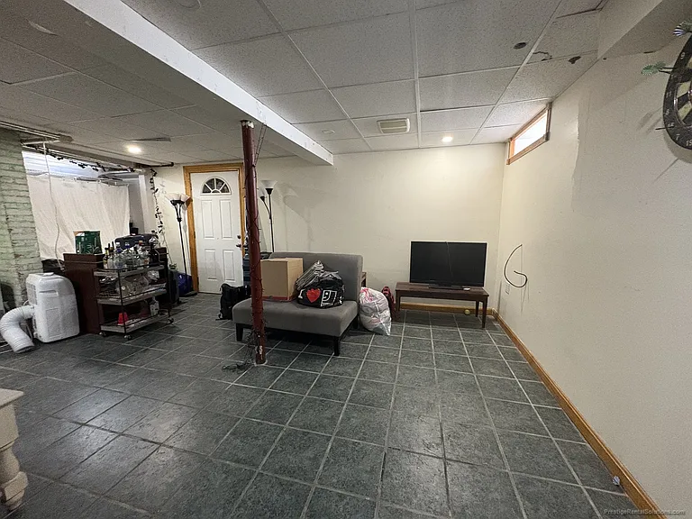 19 Ashford St #1 — Photo 7