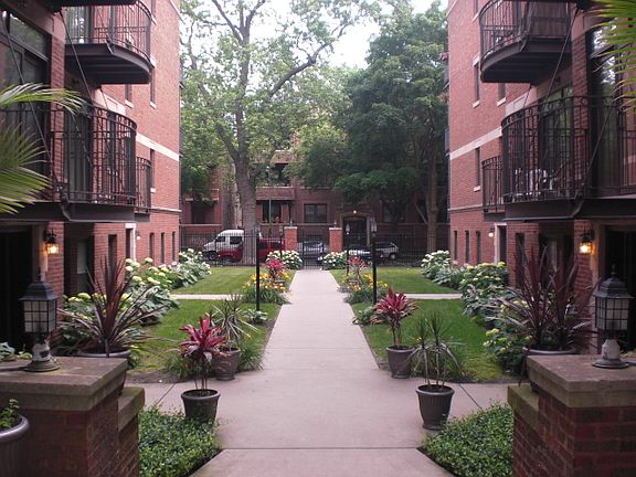 2nd image of 1621 W Fargo Ave APT 1