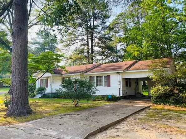 1326 Copeland St, Camden, AR 71701