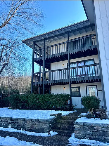 86 Hillside Dr Photo 1