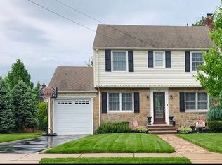 216 Columbus Ave, Hasbrouck Heights, NJ 07604