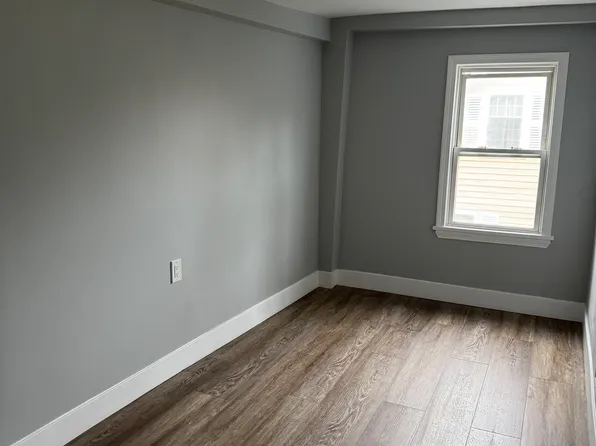 267 South St #1, Northampton, MA 01060