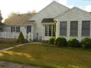 2552 Kronner Rd, Columbus, MI 48063