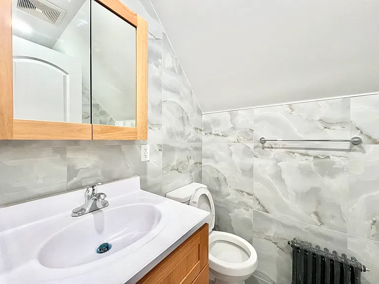 2238 Benson Ave #2F — Photo 10