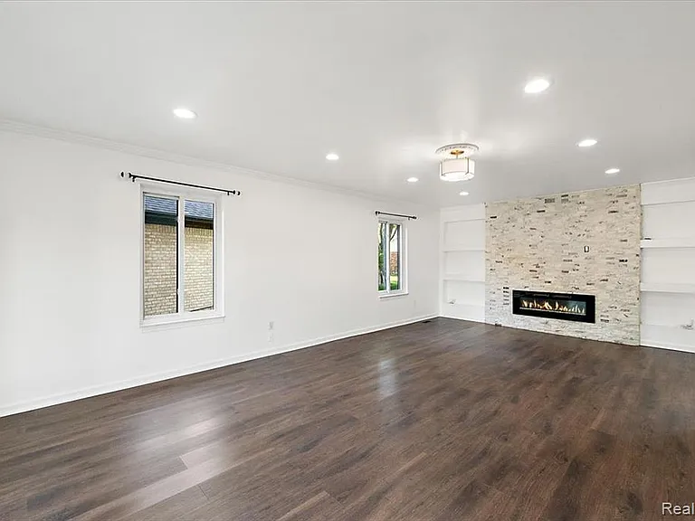 48156 Virginia Ct — Photo 7