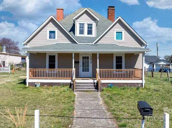 1810 1st Ave SW, Hickory, NC 28602