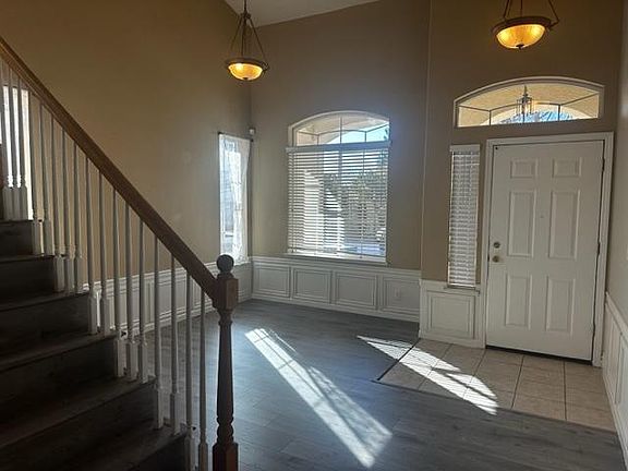 3rd image of 1716 Magenta Dr