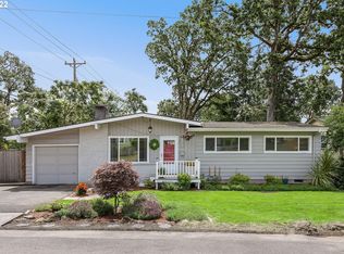 745 E Fairfield St, Gladstone, OR 97027