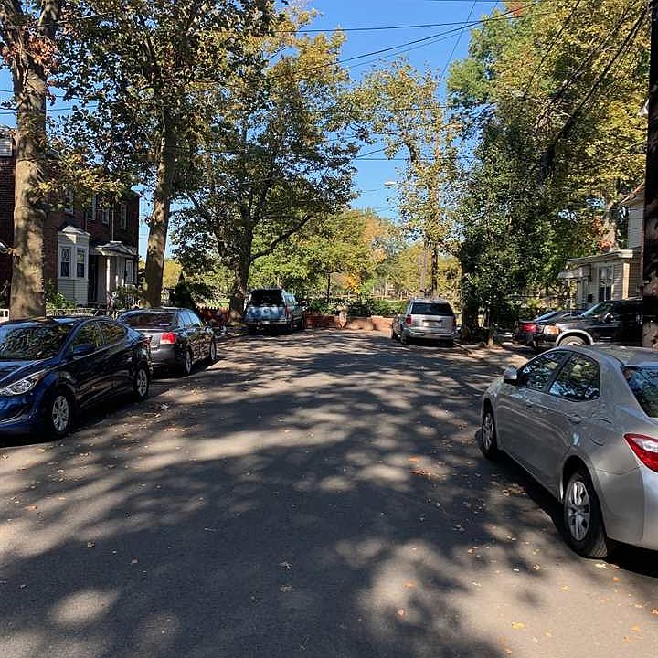 2nd image of 22 Nunda Ave