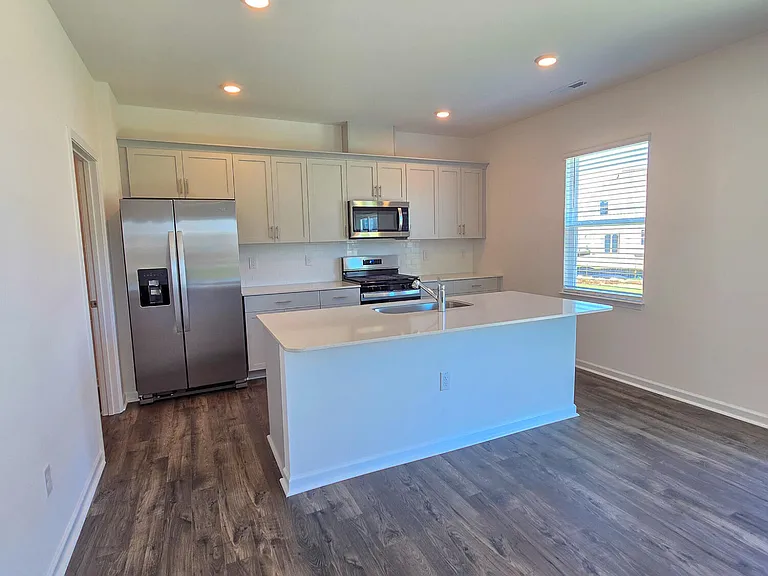 877 Bullhorn Dr — Photo 10