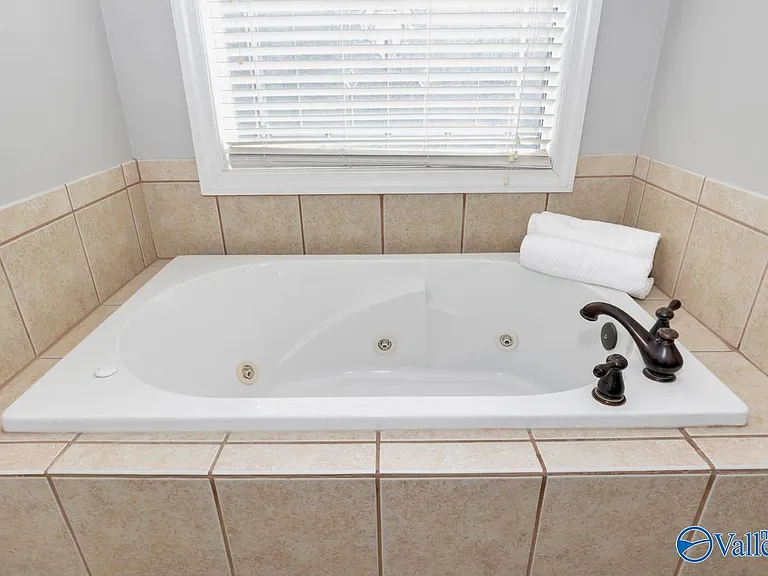 108 Blackwood Dr — Photo 37