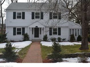 37 Wyndwood Rd, West Hartford, CT 06107