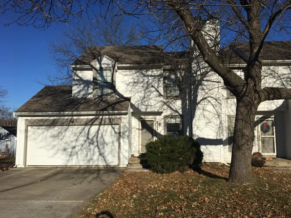 9104 Elmhurst Dr, Overland Park, KS 66212