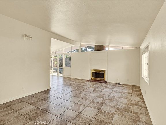3rd image of 9961 Aldgate Ave