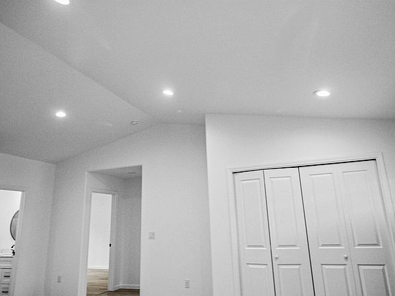 4th image of 5685 Karina Dr