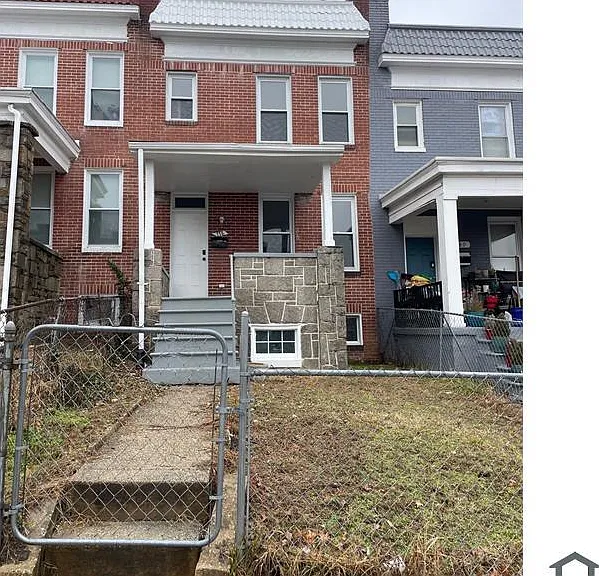 799 Linnard St — Photo 2