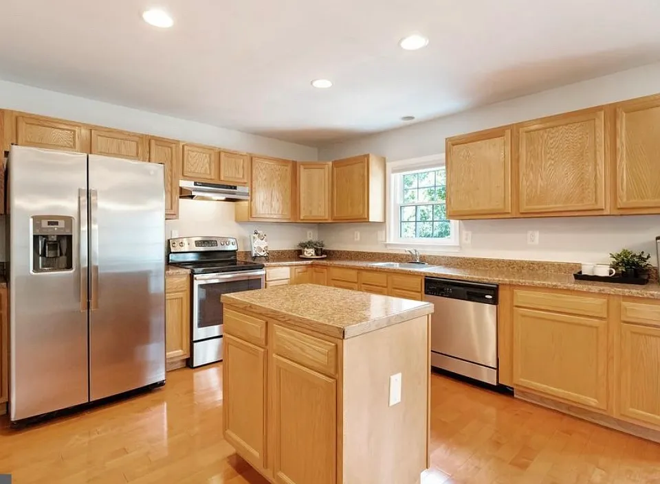 13116 Ashnut Ln
