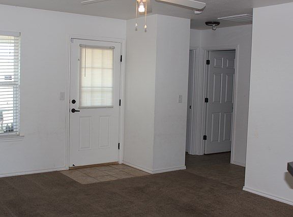 3rd image of 1413 E Jax Ave