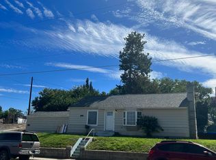 121 E Edison Ave, Sunnyside, WA 98944