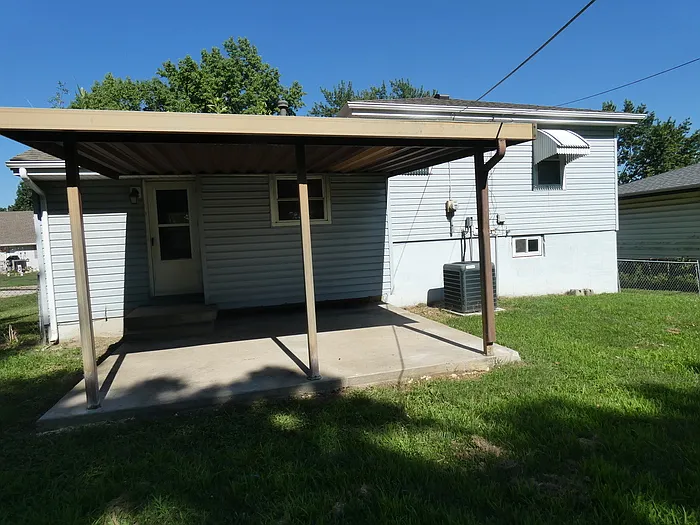 5200 N Manchester Ave — Photo 24