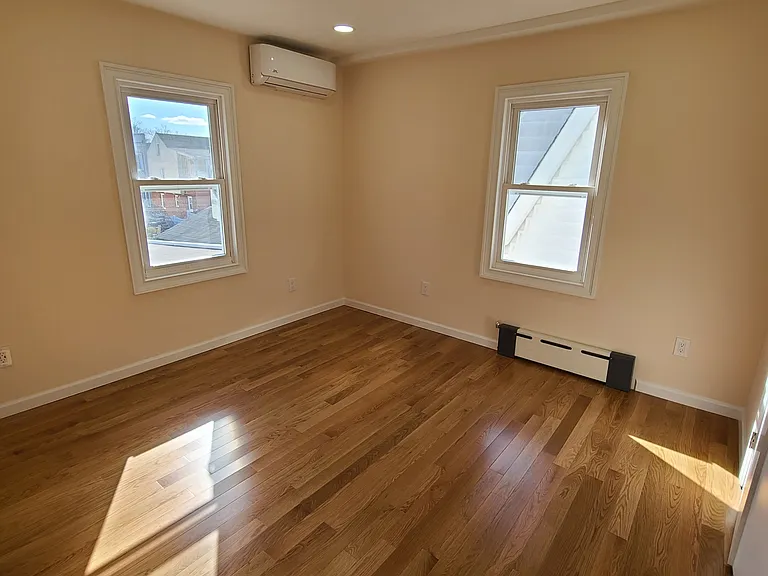 45-27 Auburndale Ln #2 — Photo 4